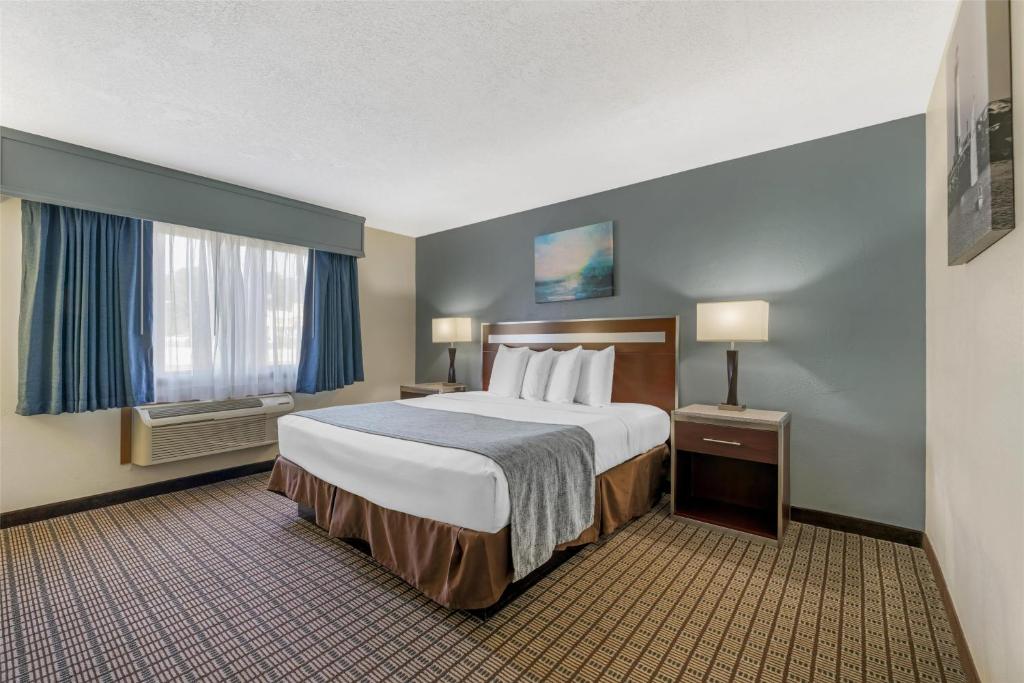 Best Western Maritime Inn photo