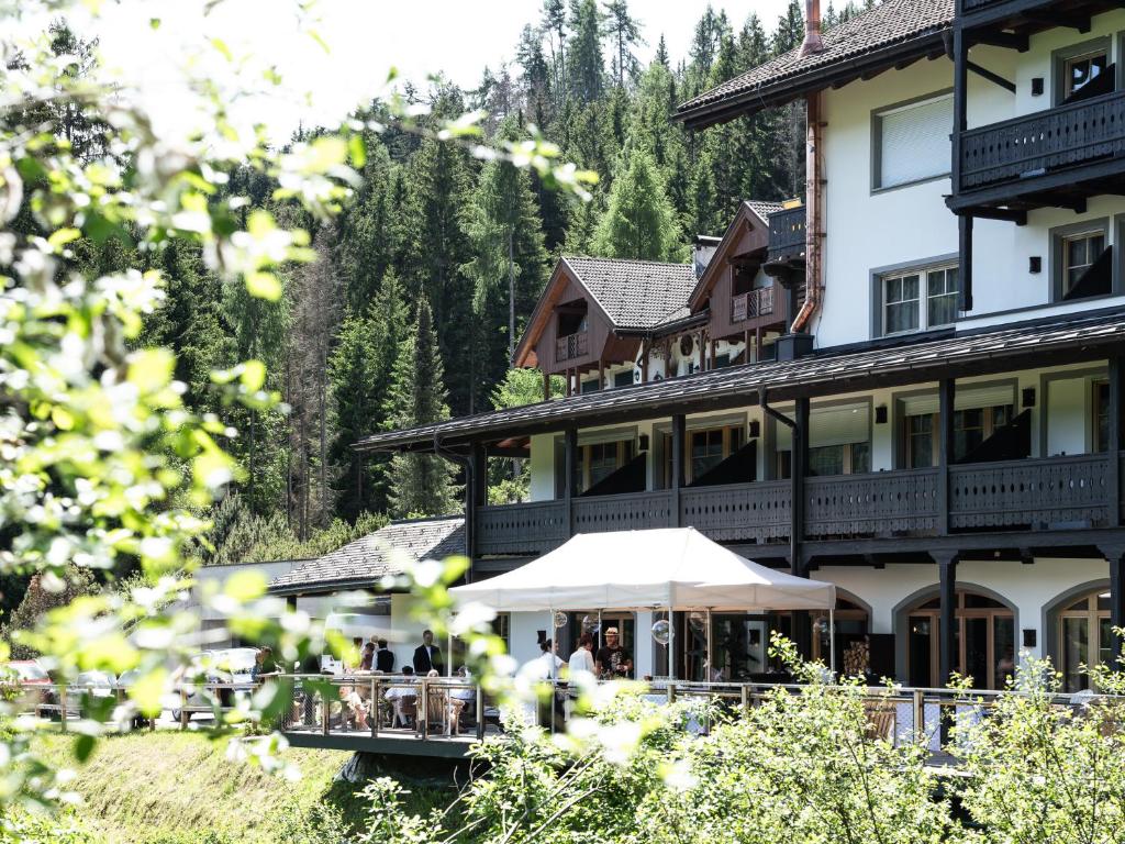 Budova, kde se hotel nachází