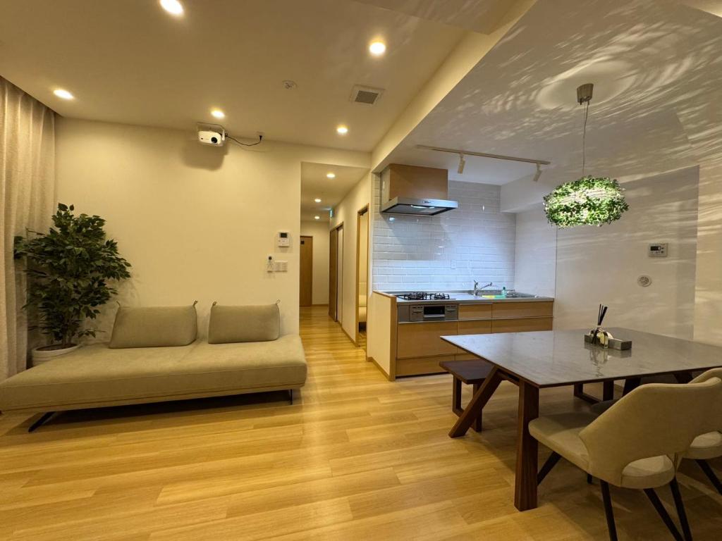YFhouse池袋ikebukuro-Direct to Ginza, Tokyo Dome, and the Harry Potter Studio Tour Tokyo