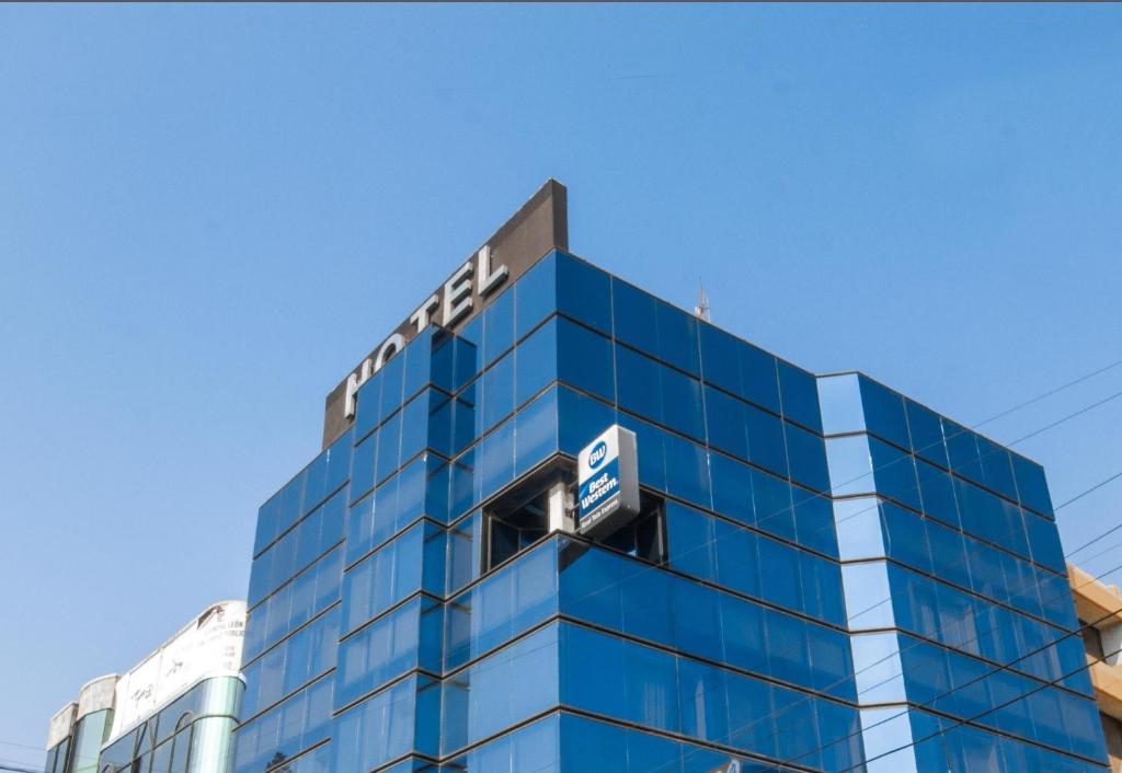 an external view of a building with a samsung sign on it at Best Western Real Tula Express in Tula de Allende