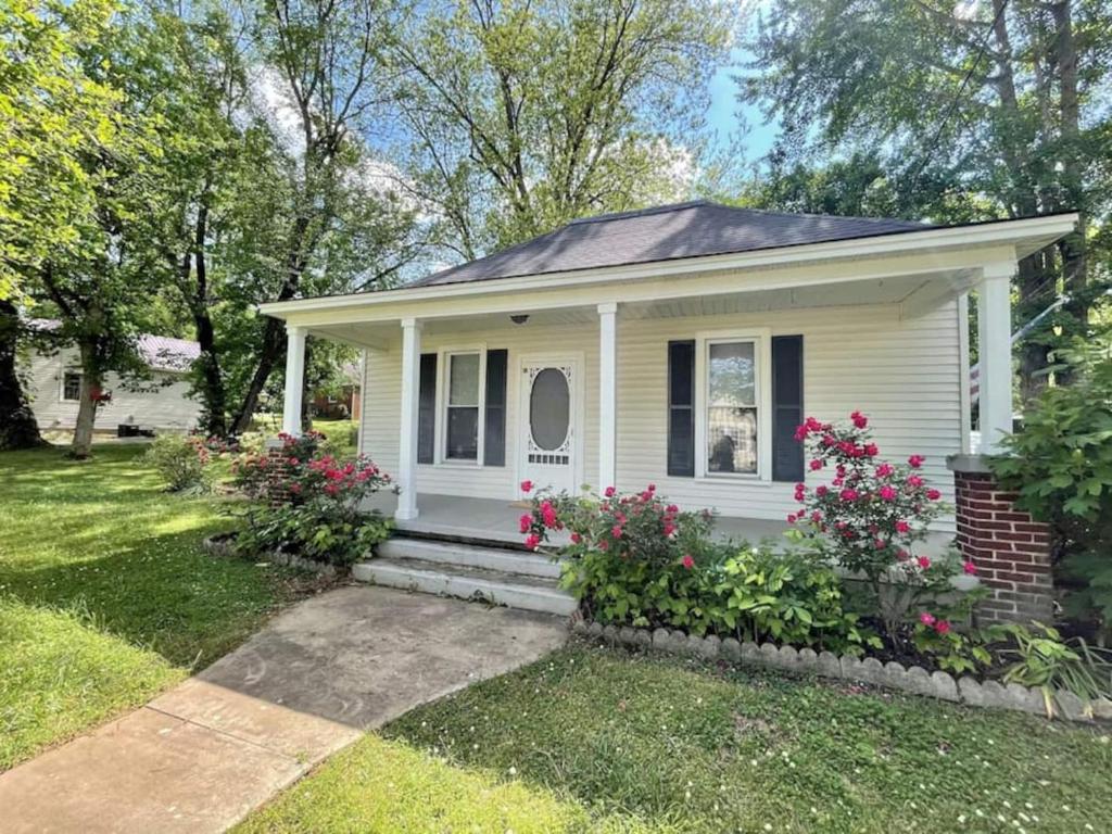 En have udenfor The Yellow Cottage By Tims Ford Lake