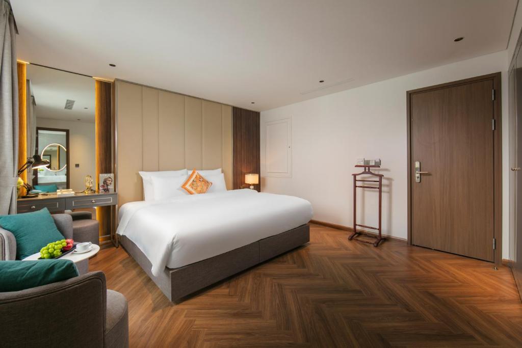 Premier Double City View Room With Bathtub