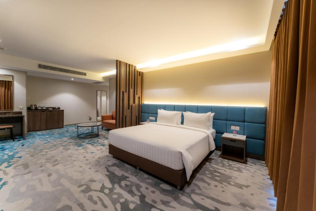 The Skye Phnom Penh Hotel & Apartments - Executive Suite