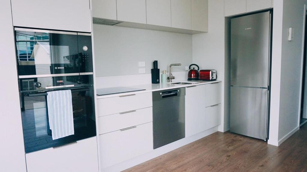 Sunny modern 2br Apartment next to Hospital - Resim 10