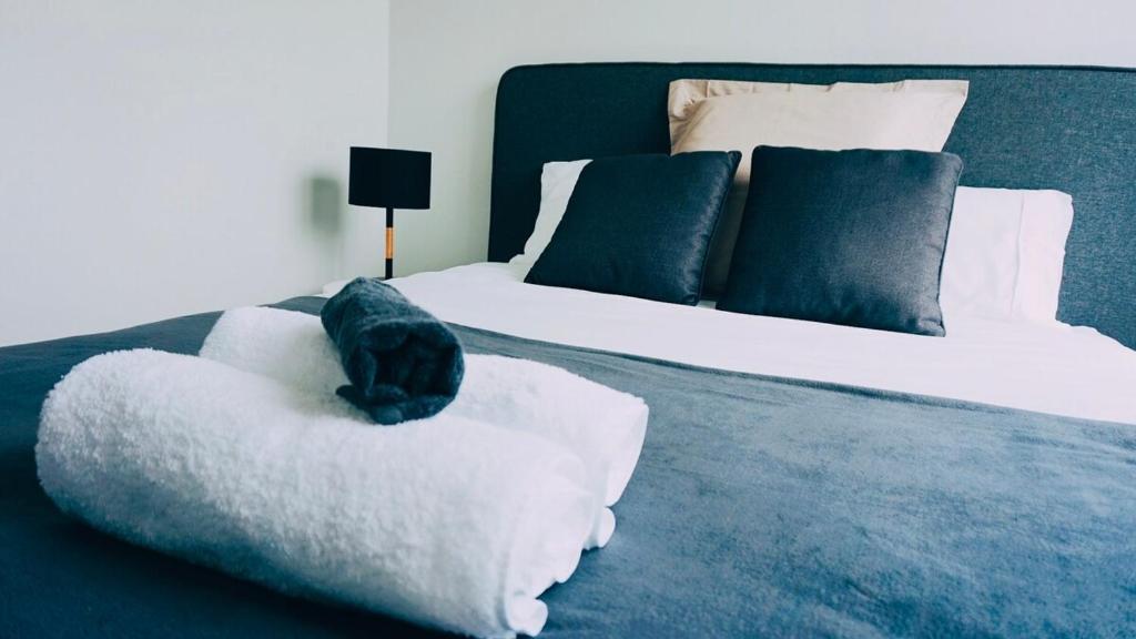 Sunny modern 2br Apartment next to Hospital - Resim 23