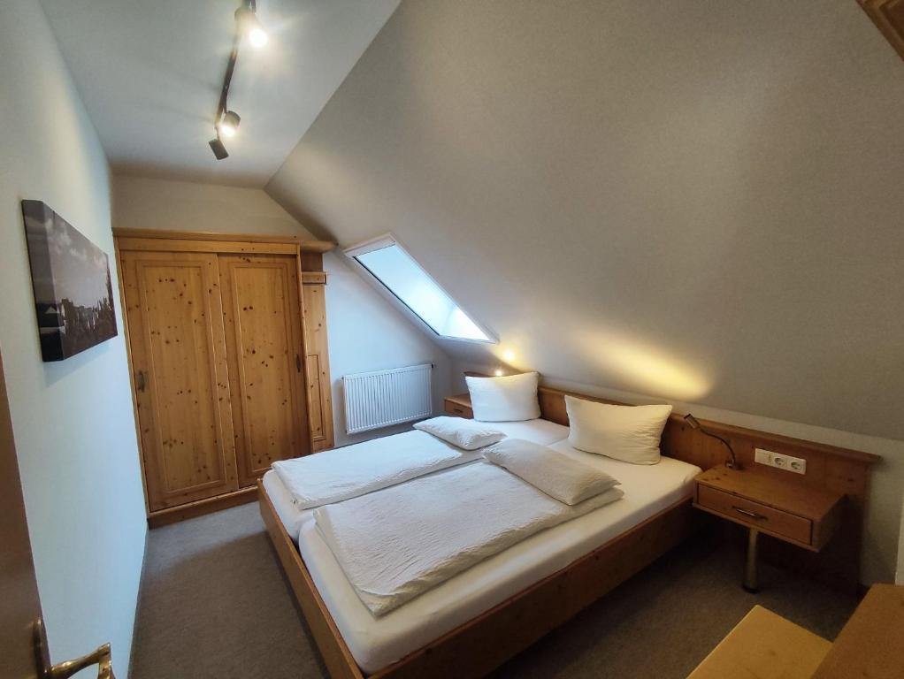 Zum Schnapsbrenner - Hotel garni - Apartamento De Tres Dormitorios
