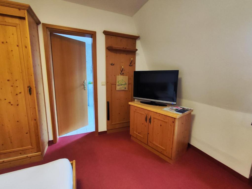 Zum Schnapsbrenner - Hotel garni - Habitación Familiar