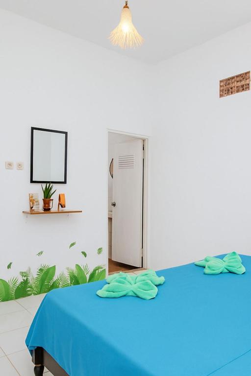 Casa De' Summer Banyuwangi - Family Room With Private Bathroom
