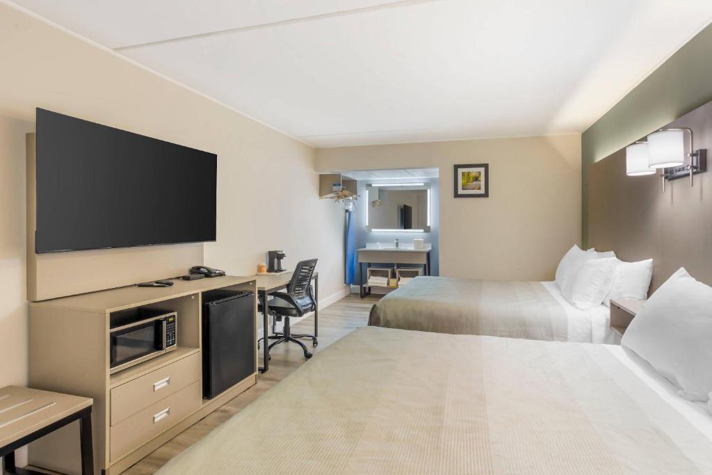 Quality Inn Smoketown - Lancaster Area photo