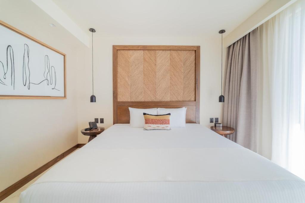 Hotel Indigo La Paz Puerta Cortes by IHG - King Room With Side Sea View - Non-Smoking