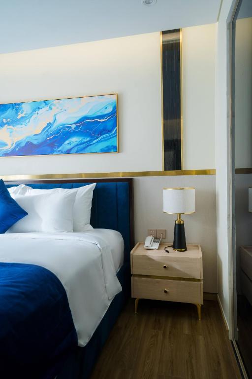 Phòng Deluxe Giường Đôi Có Ban Công