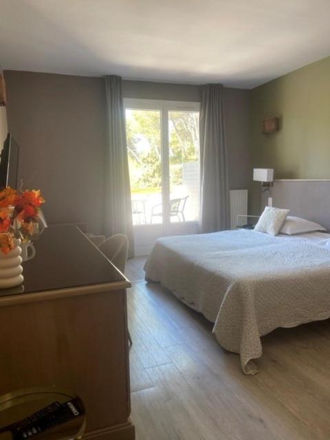 Hôtel Le Mas des Ecureuils - Resim 15