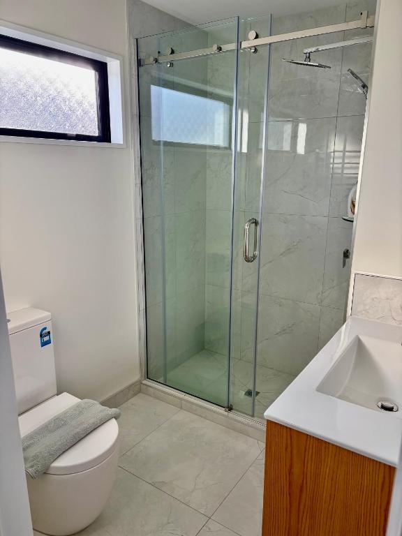 Modern 3BR Escape 3 Private Baths Rare Garage Perfect for Groups - Resim 21