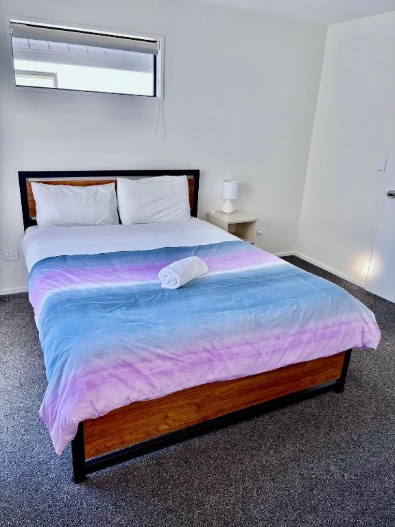 Modern 3BR Escape 3 Private Baths Rare Garage Perfect for Groups - Resim 13