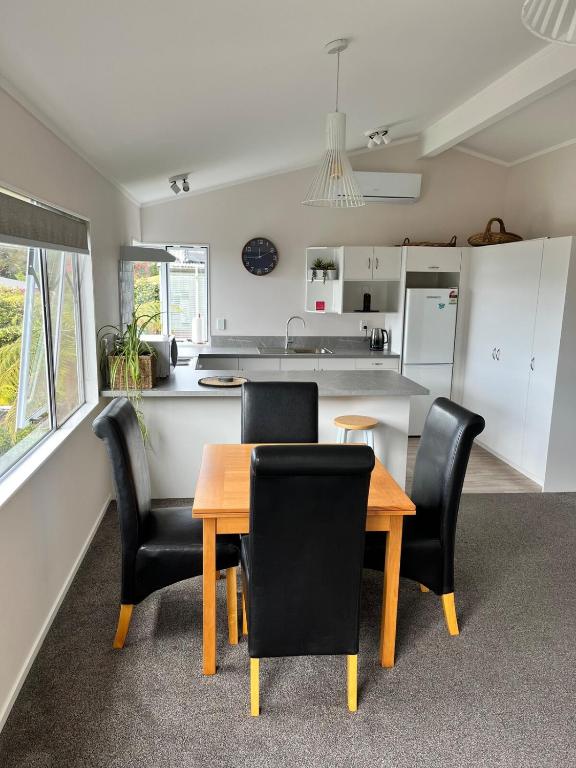 Ewing Escape, Acacia Bay, Taupo - Resim 9