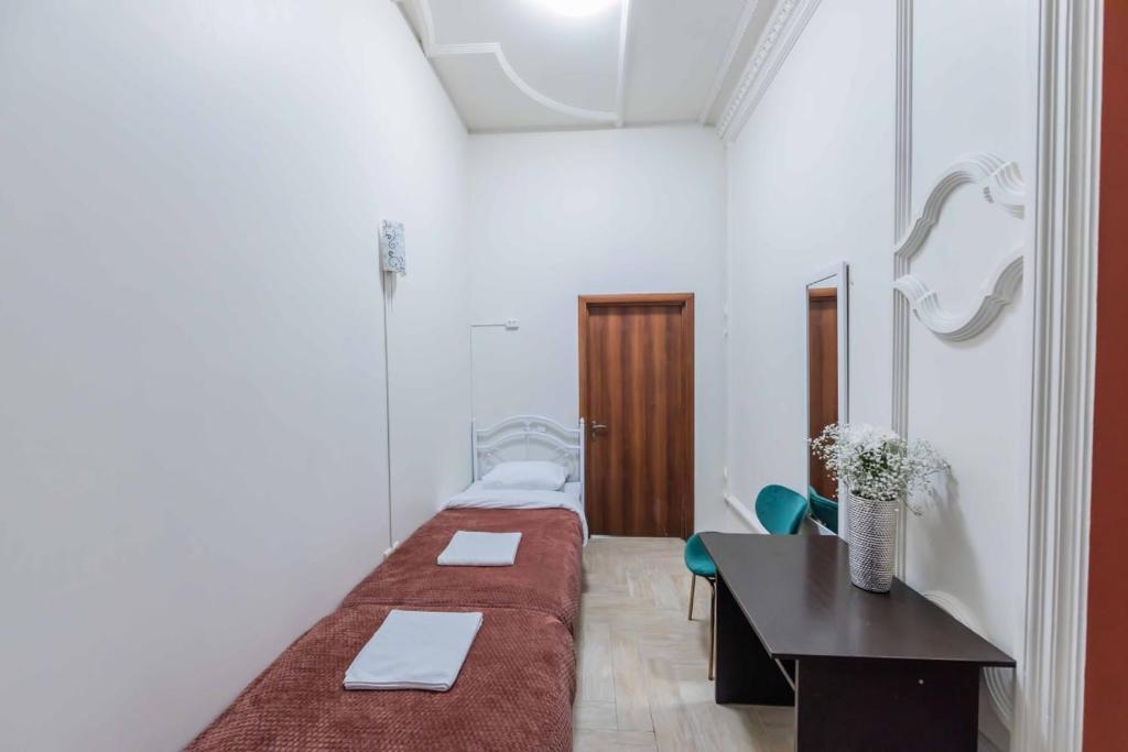 Gar`is hostel Maidan - Chambre Lits Jumeaux Avec Salle De Bains Commune