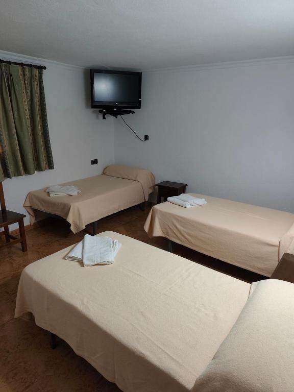 Hostal Adrian - Chambre Triple