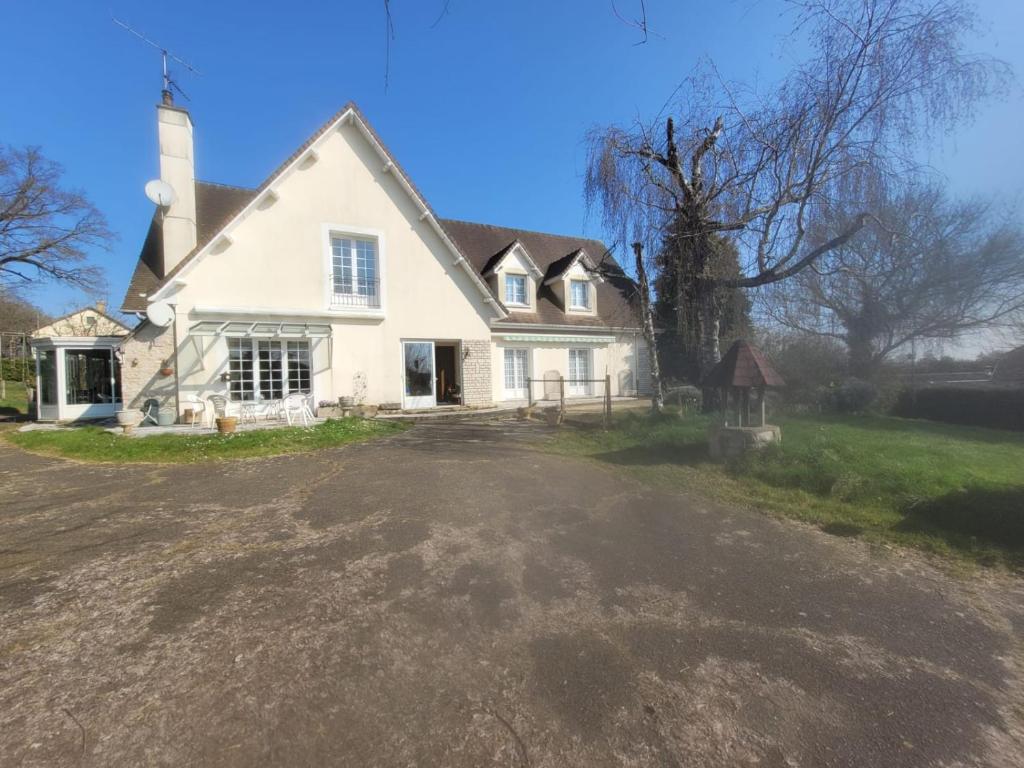 Το κτήριο όπου στεγάζεται  η παραθεριστική κατοικία