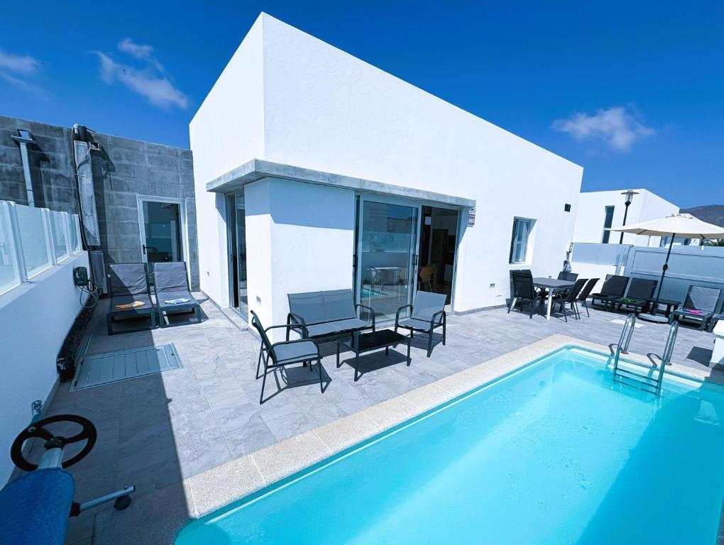 Swimmingpoolen hos eller tæt på Villa New York