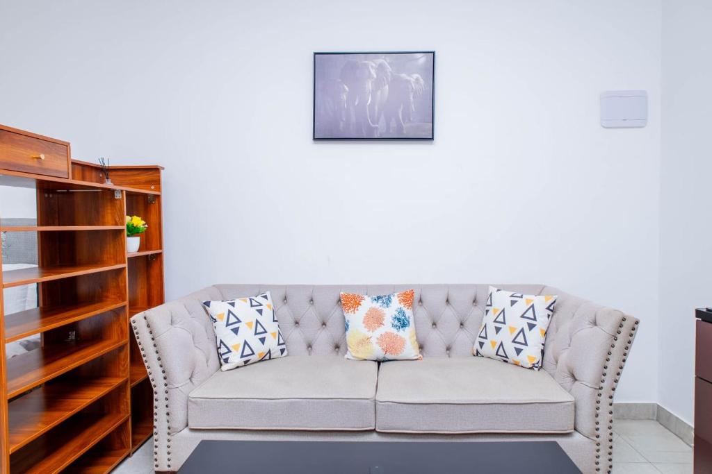 Χώρος καθιστικού στο King Studio,The Loftel , Ruaka