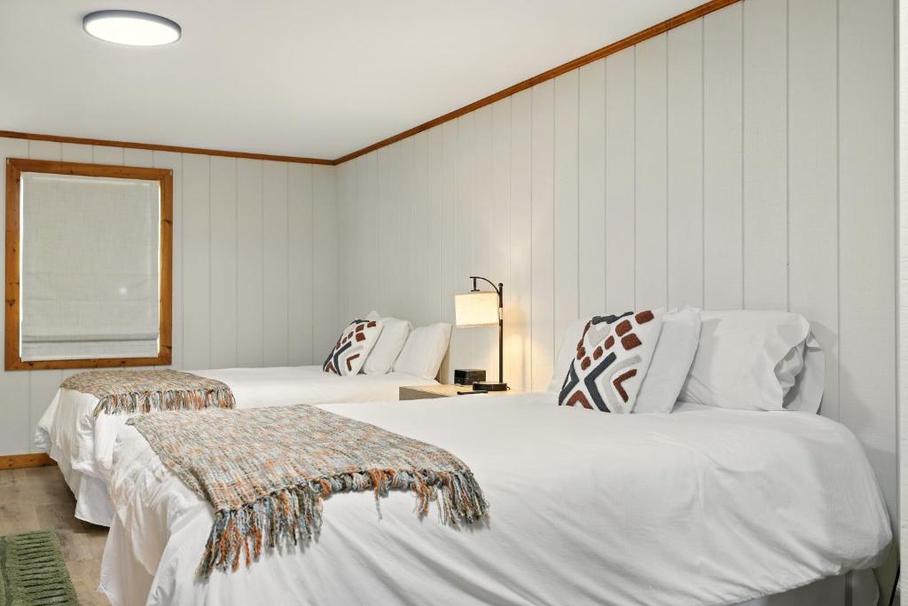 Hillside Hotel photo