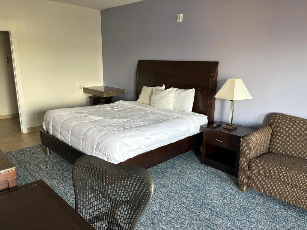 Westwood Inn Extended Stay Gonzales TX - Cama King-size Com Cozinha Compacta