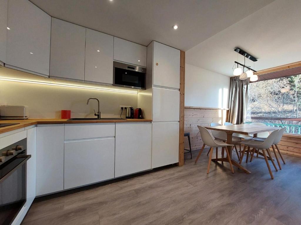 Résidence Lauzieres - Appartement rénové 7 personnes pied des pistes MAE-7764