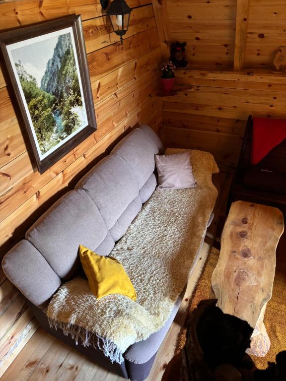 Cottage Bumblebee - 18