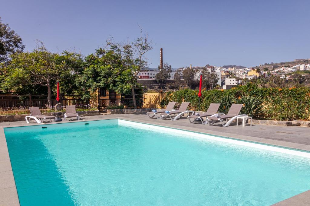 Bazén v ubytování Finca Hoya de La Campana nebo v jeho okolí