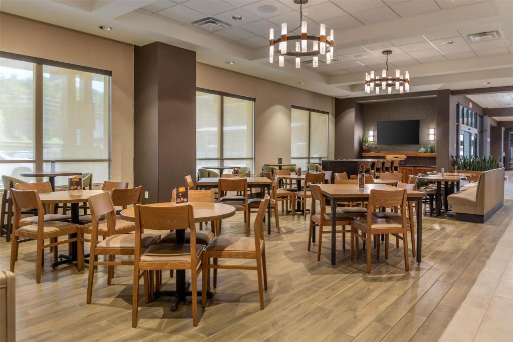 Drury Plaza Hotel Pigeon Forge photo
