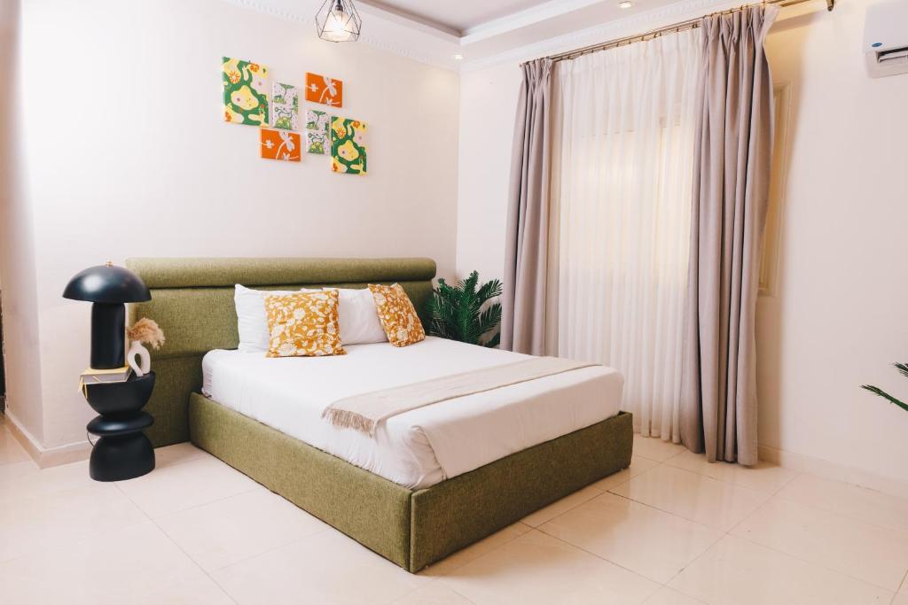 VIOLA by Elegant Hospitality - near Waterway Mall - 17