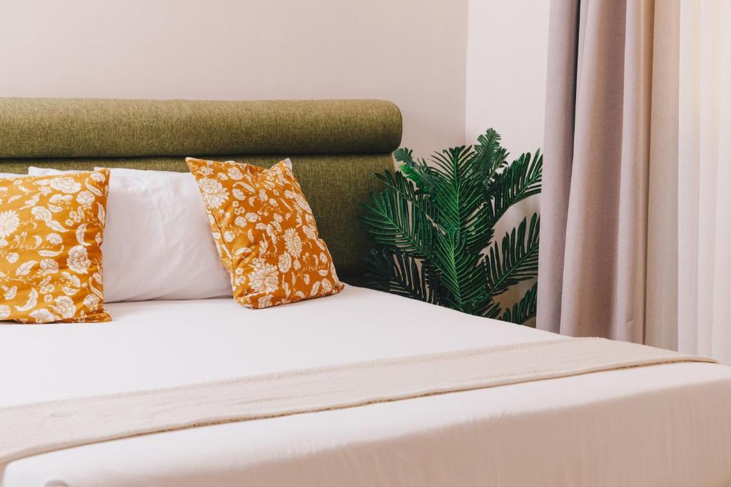 VIOLA by Elegant Hospitality - near Waterway Mall - 19