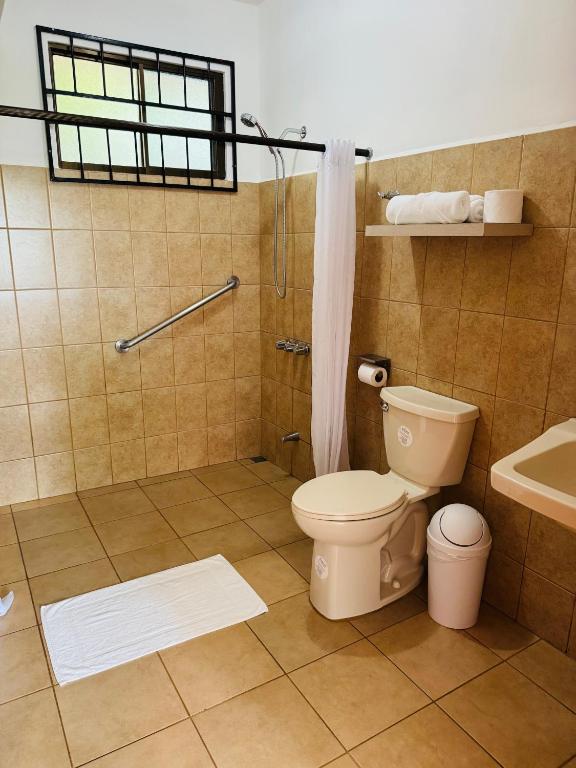 Apartotel Flamboyant - Chambre Quadruple - Accès Personnes Handicapées
