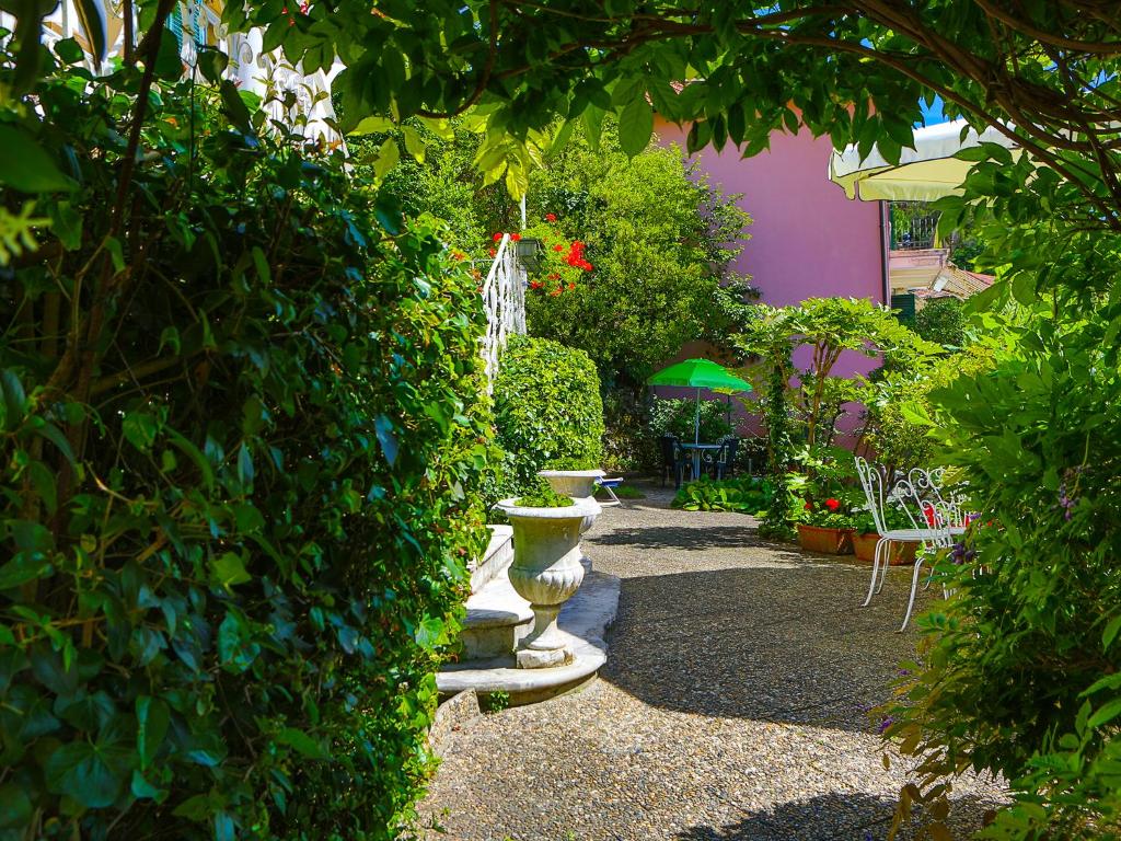 Zahrada ubytování Hotel Delle Rose