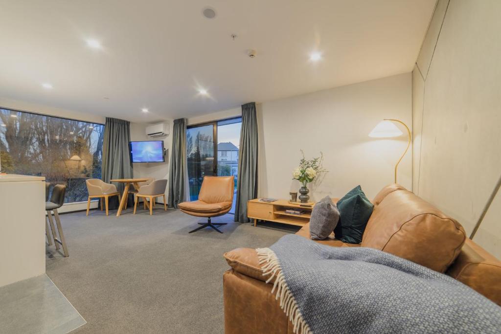 Modern Inner City Retreat-Walk to Parks and Cafes - Resim 14