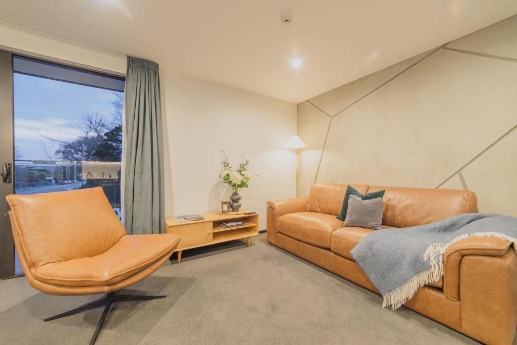 Modern Inner City Retreat-Walk to Parks and Cafes - Resim 28