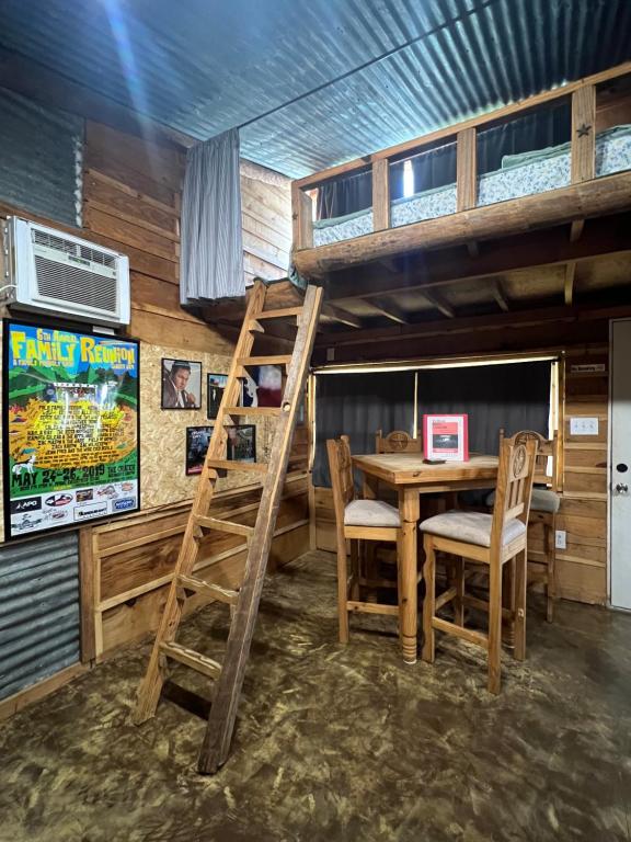 Billede fra billedgalleriet på Brownwood Cabin Yellow Rose Canyon i Mount Enterprise