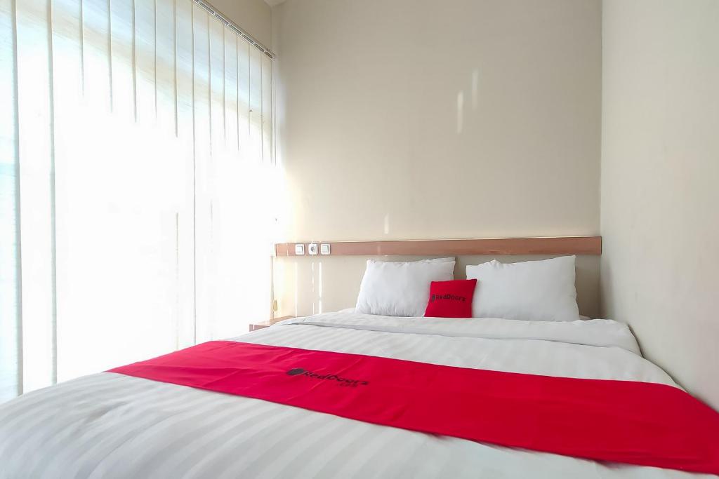 RedDoorz Syariah at Innap Guest House Alun Alun Sragen - Chambre Double De Luxe