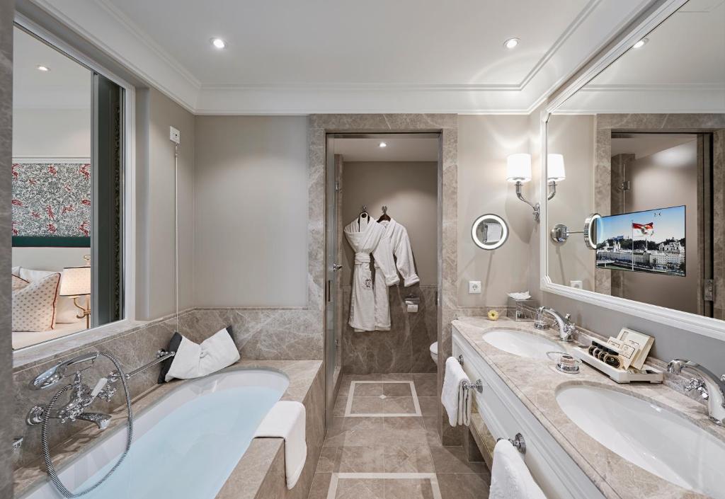 Koupelna v ubytování Hotel Sacher Salzburg