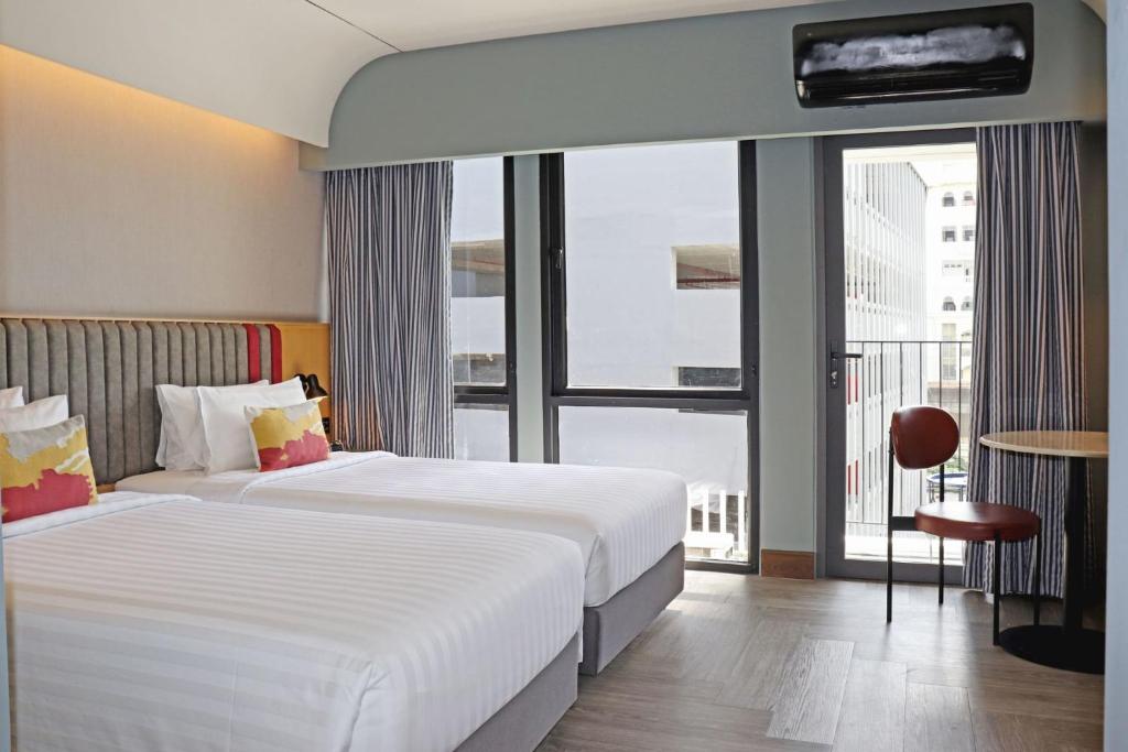 The Quarter Onnut by UHG - Resim 37