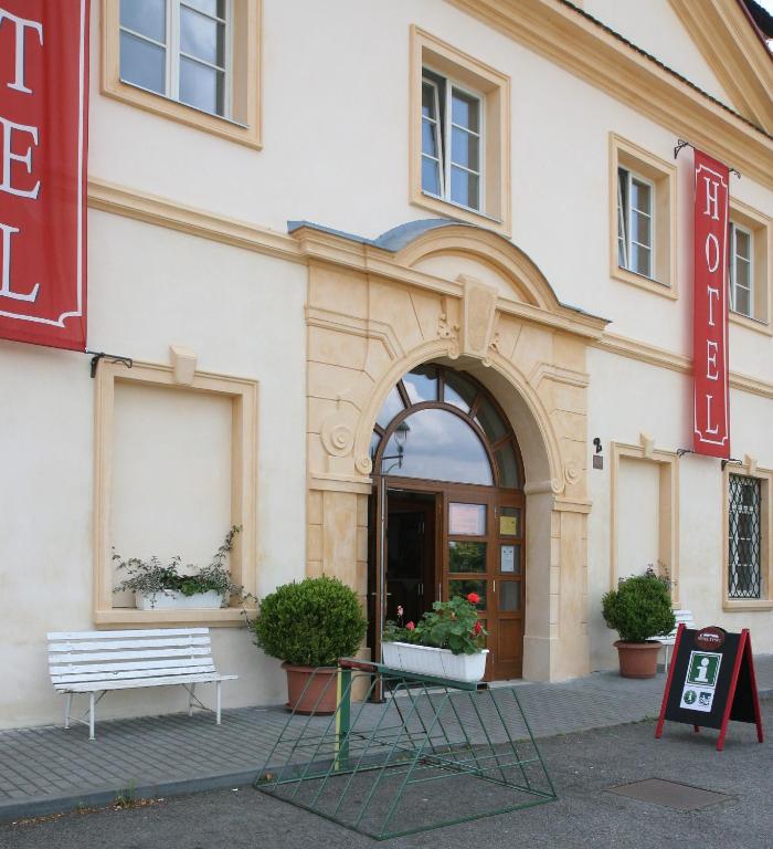 Exteriér nebo vchod ubytování Hotel Tynec