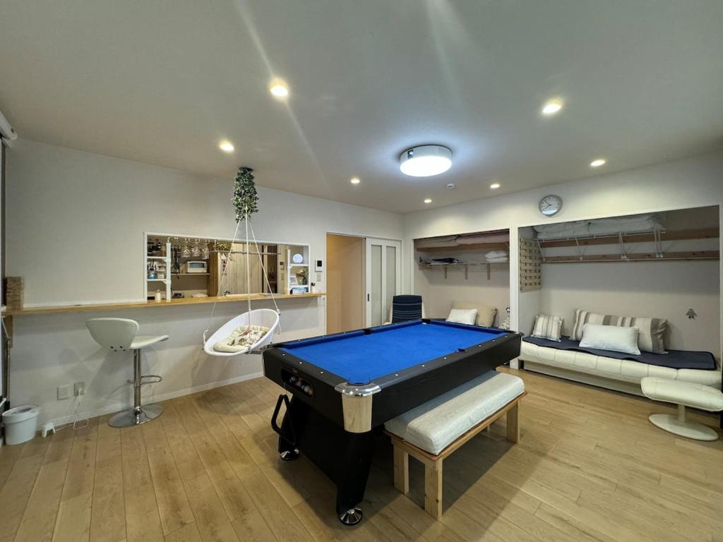 Φωτογραφία από το άλμπουμ του Lhouseー遊べる宿ビリヤード 大型スクリーン 岡山駅徒歩15分 στην Οκαγιάμα