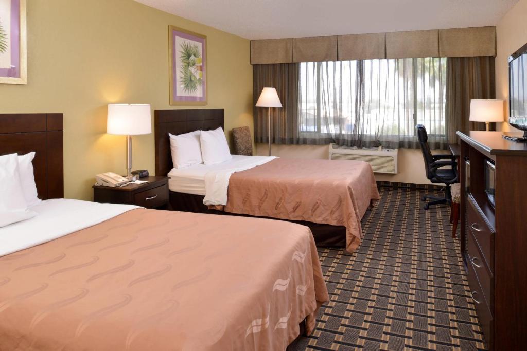 Quality Inn & Suites Montebello - Los Angeles - 