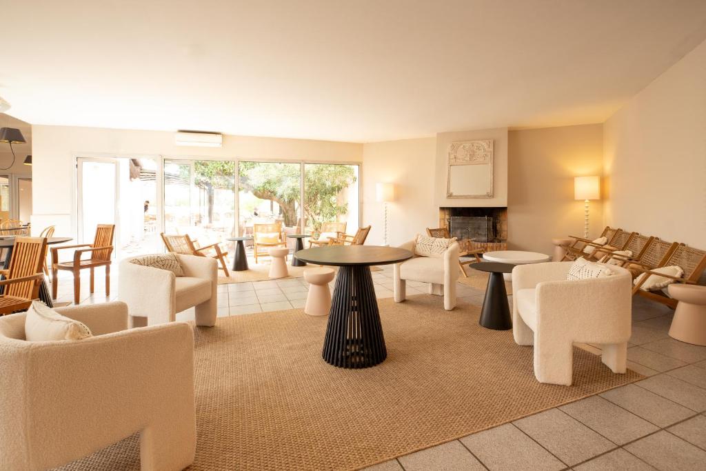 Golden Tulip Avignon Le Paradou - Resim 14