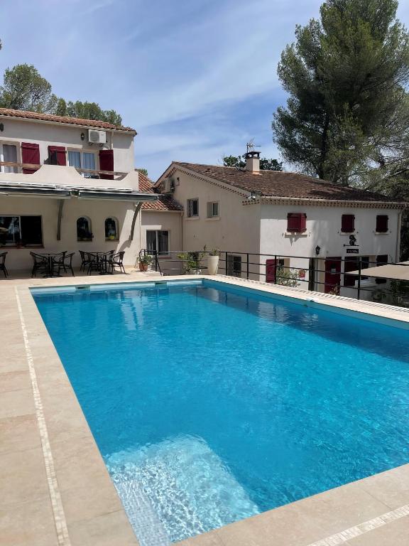 Hôtel Le Mas des Ecureuils - Resim 1