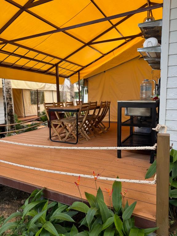 Deluxe Safari Tent
