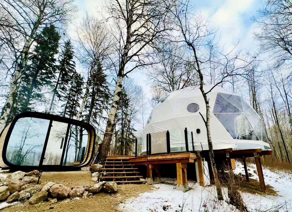 Picture of 8 Forgotten Lake Towns for Off-Grid Living That Cost Almost Nothing