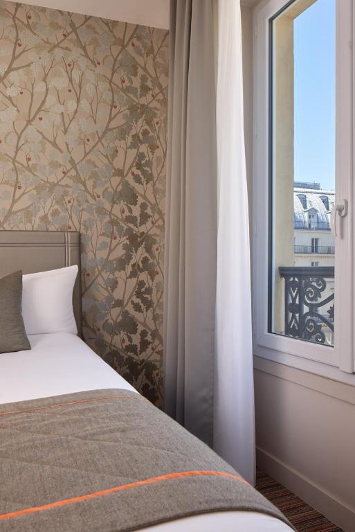 Timhotel Le Louvre - Resim 7