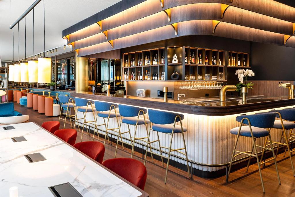 Radisson Blu Media Harbour Hotel, Düsseldorf - Resim 4