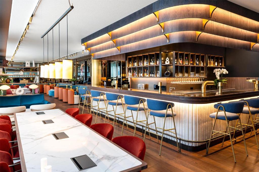 Radisson Blu Media Harbour Hotel, Düsseldorf - Resim 17